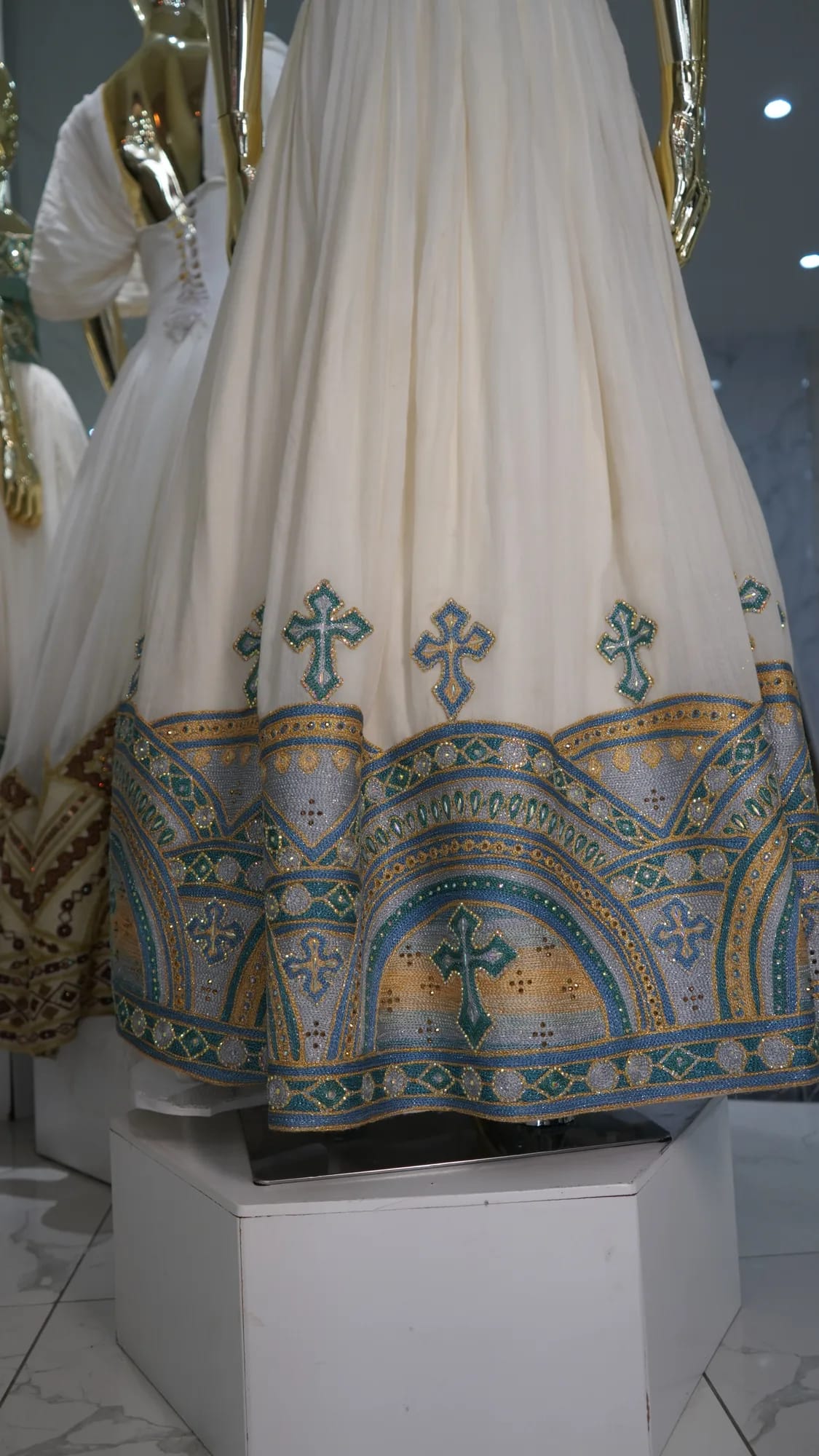 Tibeb Kemis, Habesha Kemis, Cotton Wool fabric, Detail — Fevy Design