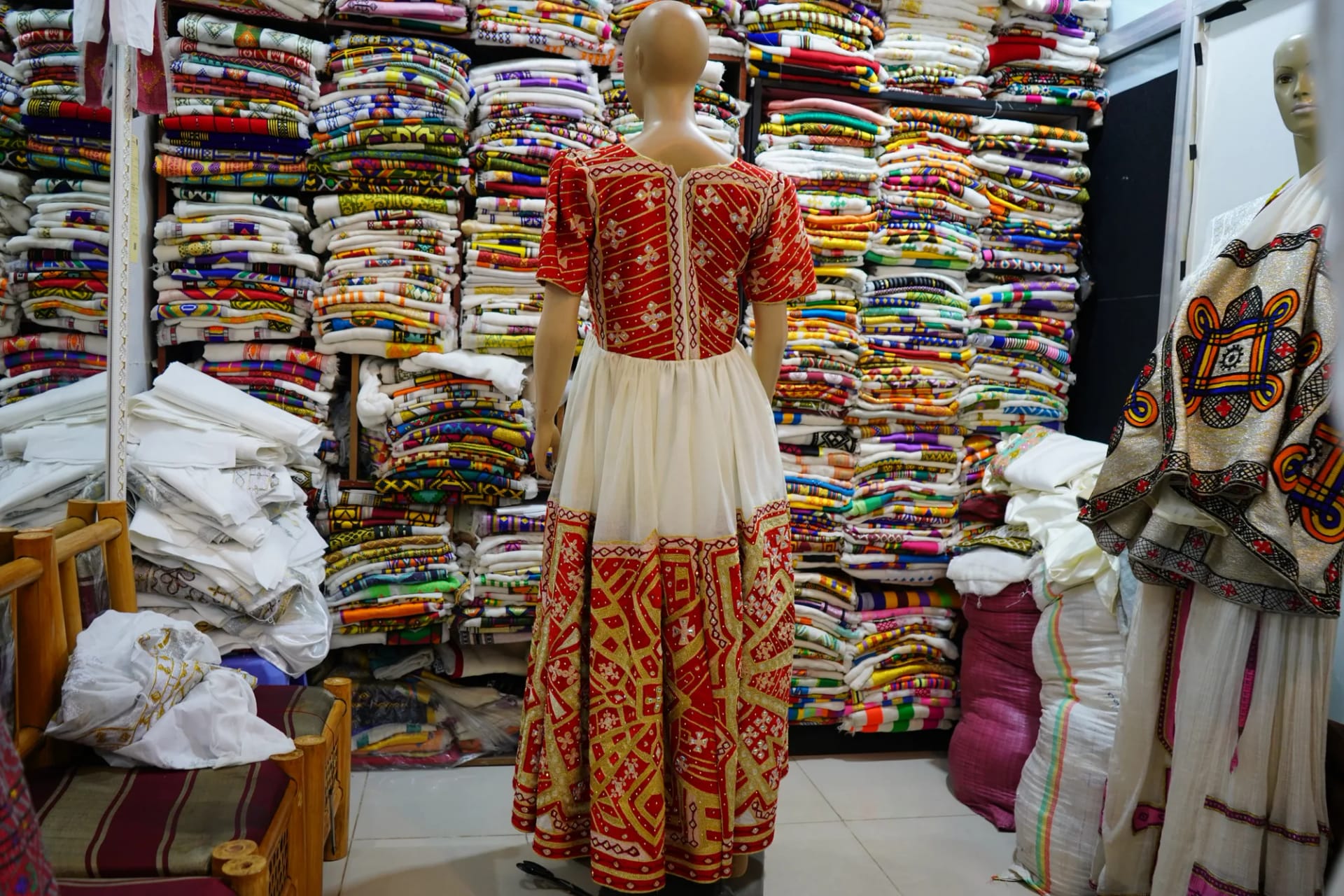 Habesha kemis, Back — Mamo Habesha
