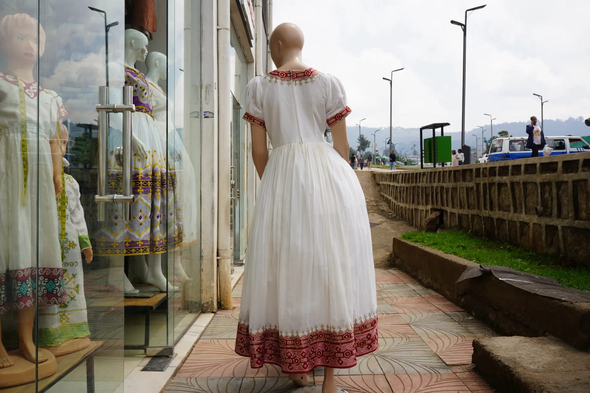 Habesha kemis, Menen fabric, Back — Tilahun Tibeb