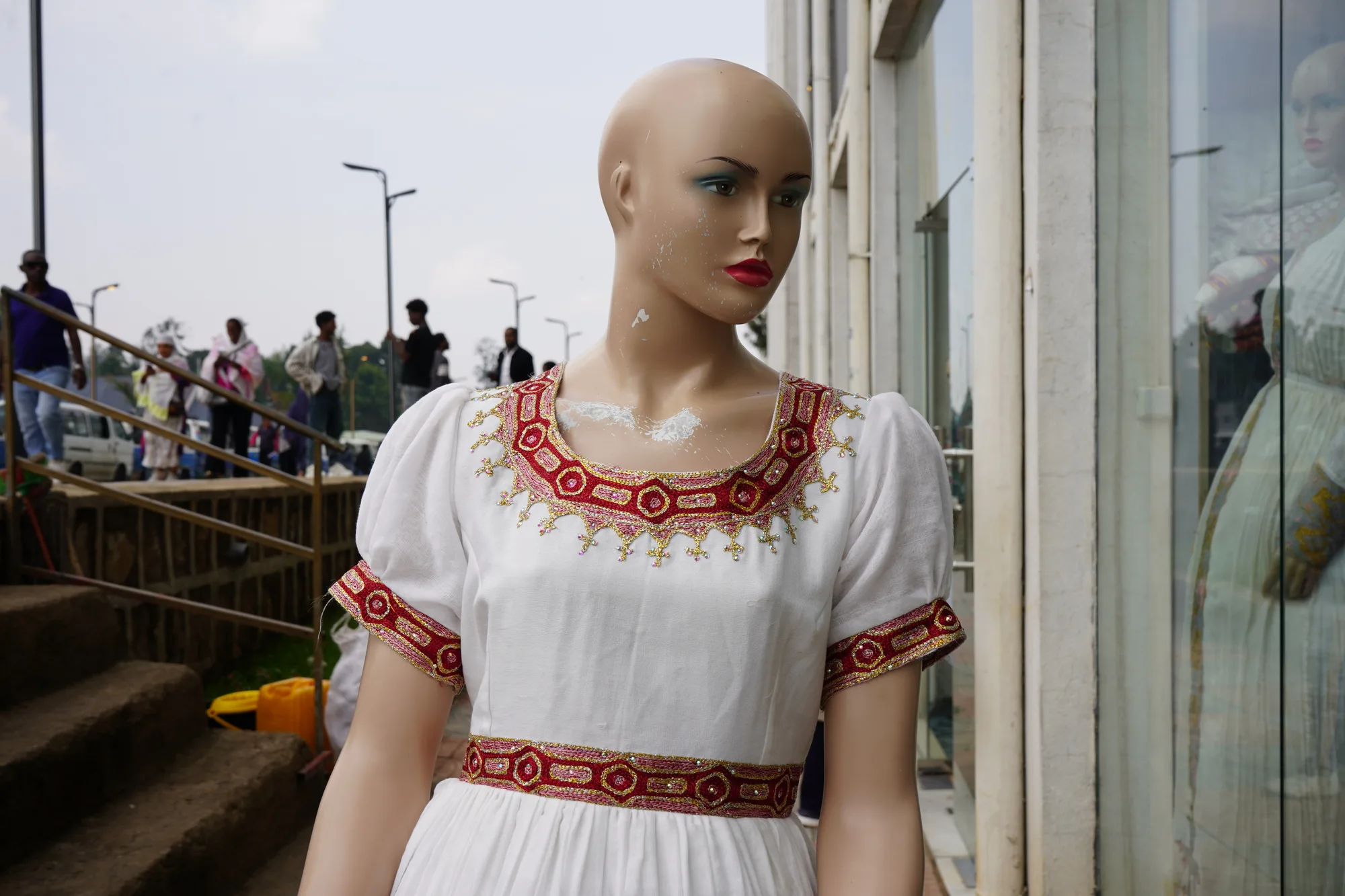 Habesha kemis, Menen fabric, Worn — Tilahun Tibeb