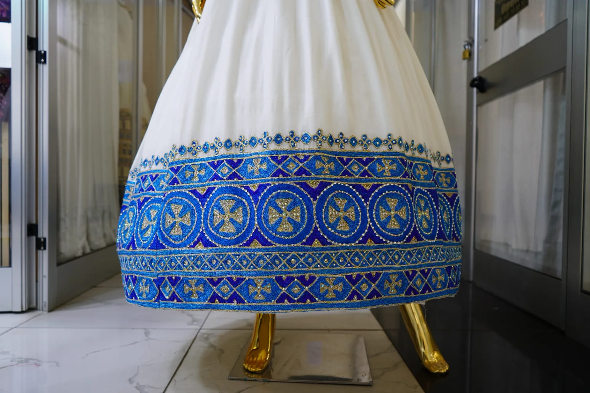 Handmade traditional Ethiopian wedding kemis., Habesha Kemis, Cotton Wool fabric, Detail — Nesro Design