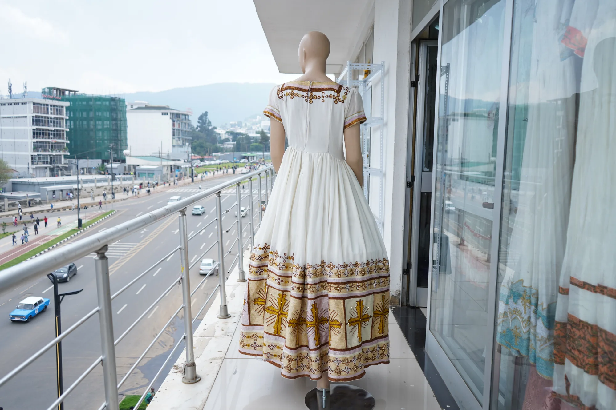 Handmade cultural Weeding Tibeb Kemis, Habesha Kemis, Menen Cotton Wool fabric, Back — Bete Merawi Cultural Clothes