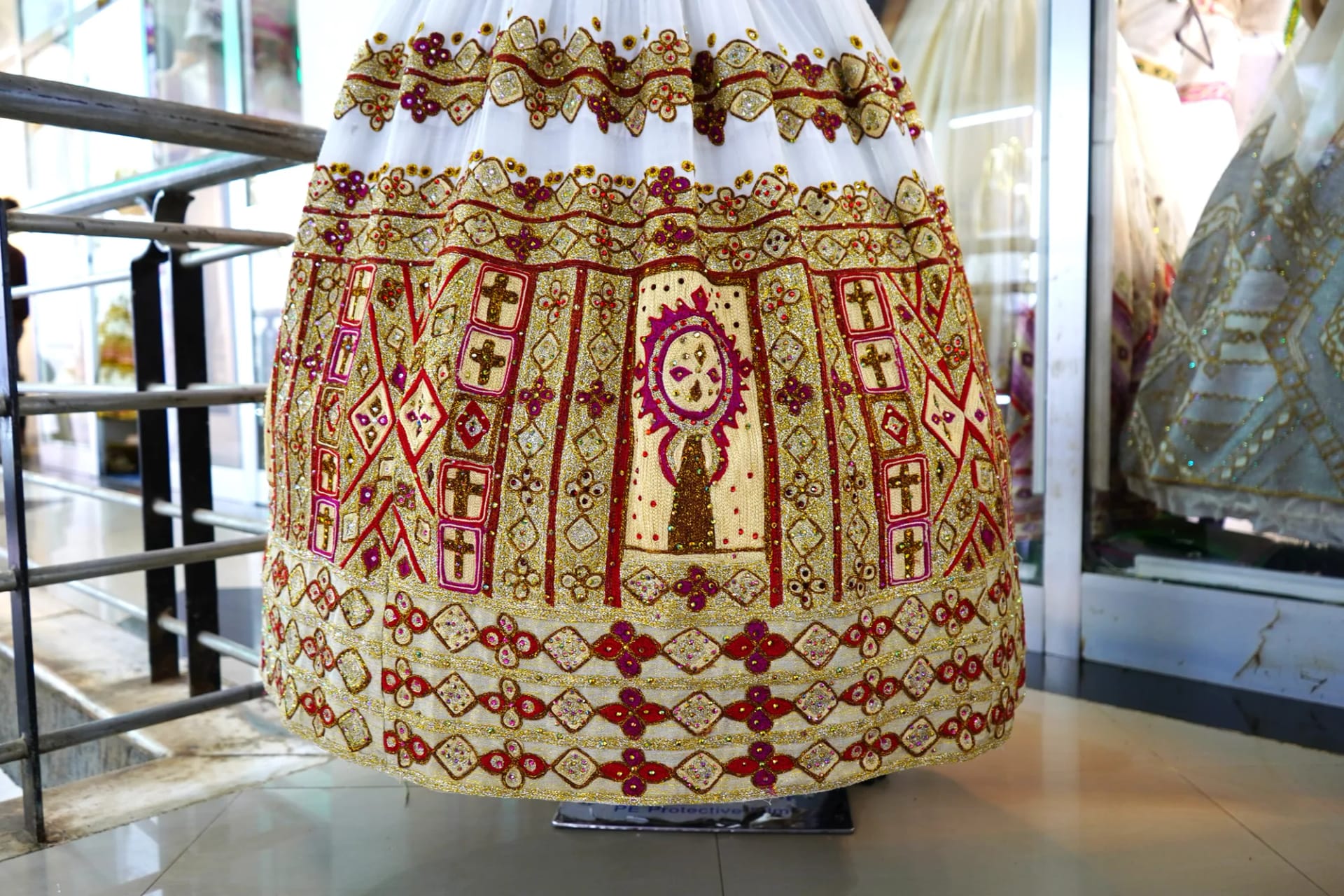 Hand made habesha tibeb suite for weeding, Habesha Kemis, Menen, Cotton wool fabric, Detail — Tsehay Tibeb