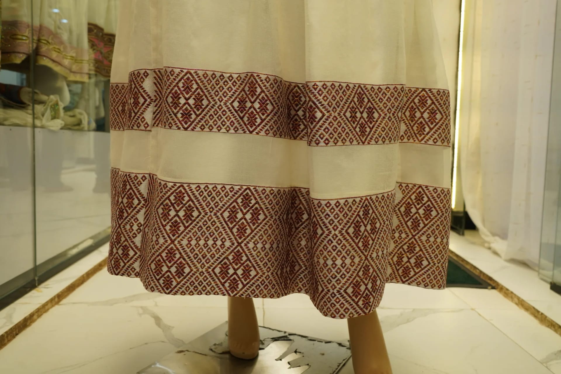 Authentic Hand-Woven Habesha Kemis with Classic Ethiopian Tibeb, Menen, Saba fabric, Detail — Feker Yebahil Albasat